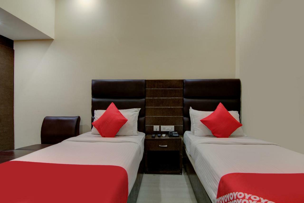 Hotel Sai International Csennai Kültér fotó