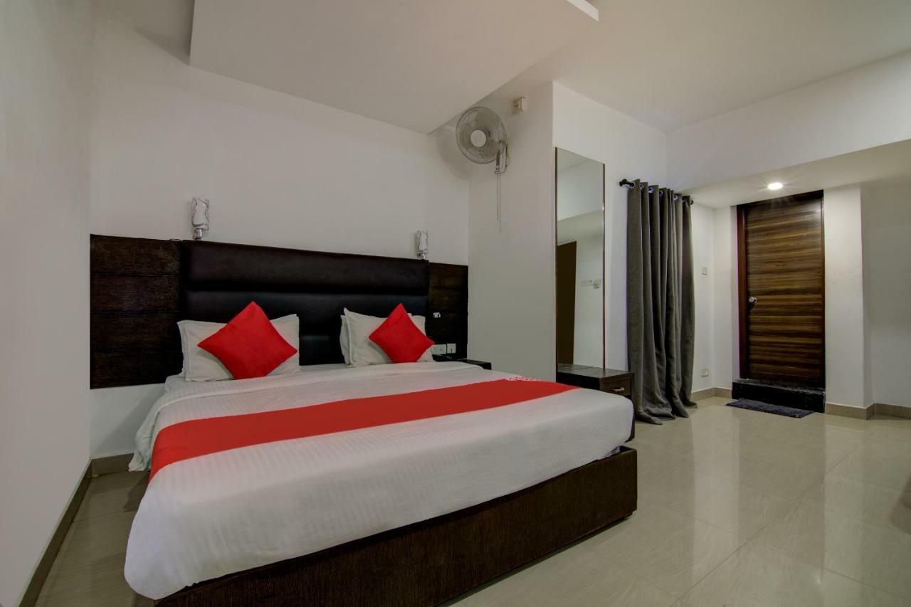 Hotel Sai International Csennai Kültér fotó